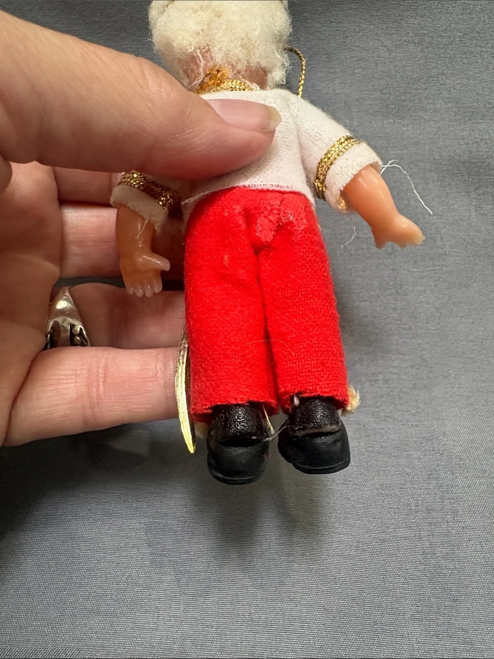 vintage British Royal Guard plastic souvenir ornaments qty 3